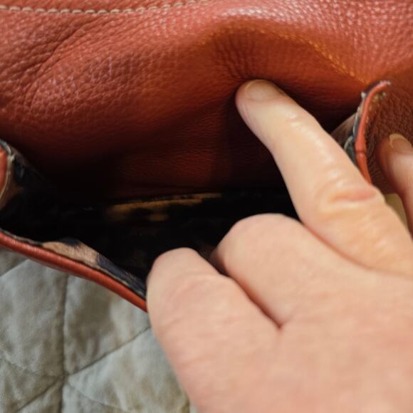 B Makowsky Shoulder Bag Rust Orange Pebbled Leather Silver Leopard Lining READ - Picture 8 of 16